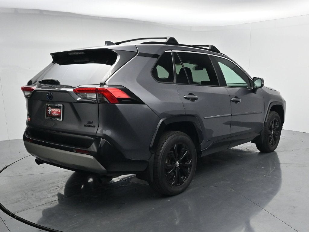 2024 Toyota RAV4 SE