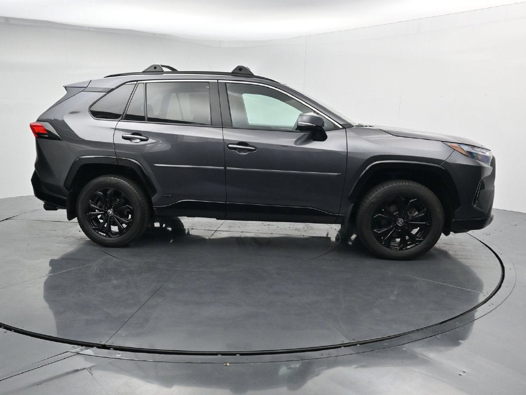2024 Toyota RAV4 SE