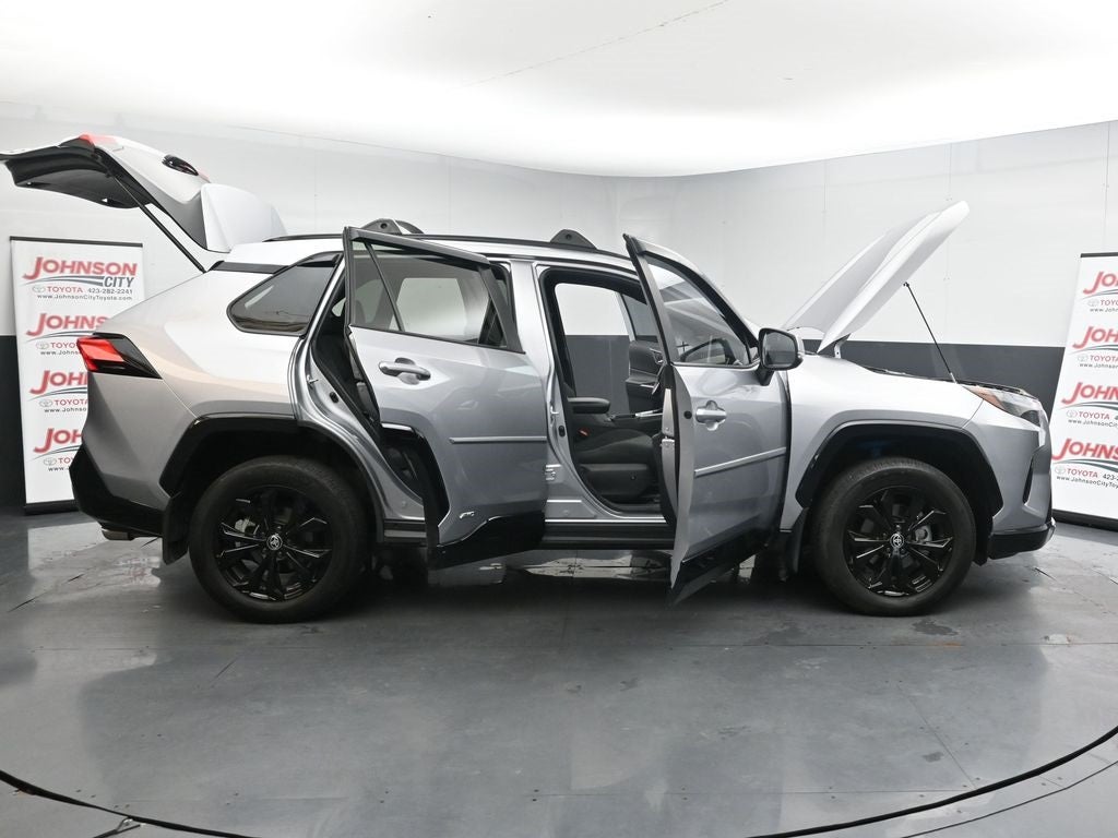 2023 Toyota RAV4 SE