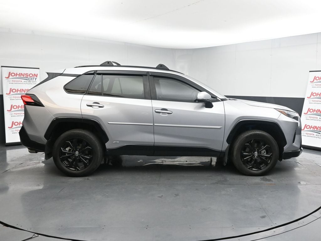 2023 Toyota RAV4 SE