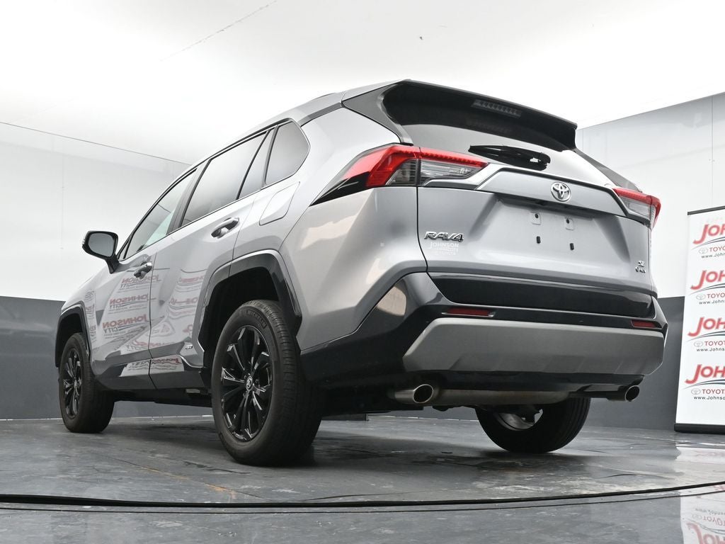 2025 Toyota RAV4 SE