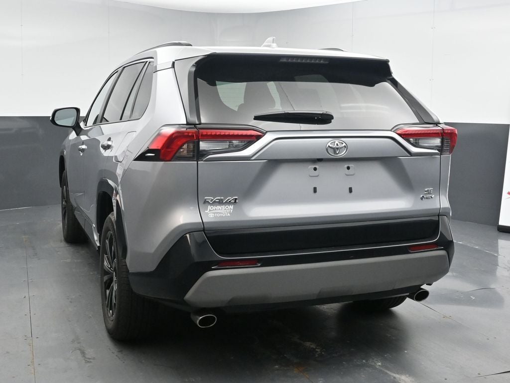 2025 Toyota RAV4 SE