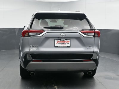 2025 Toyota RAV4 SE