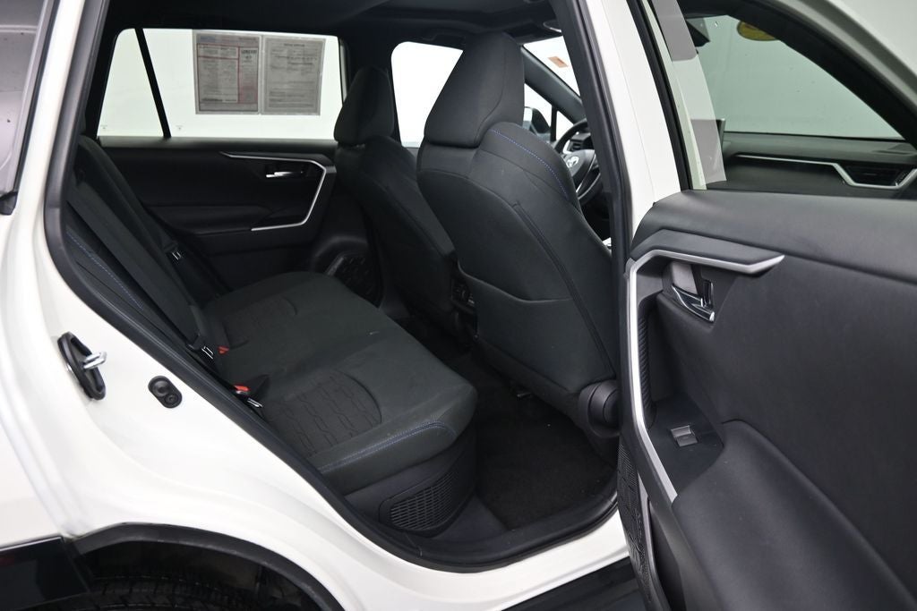 2022 Toyota RAV4 SE