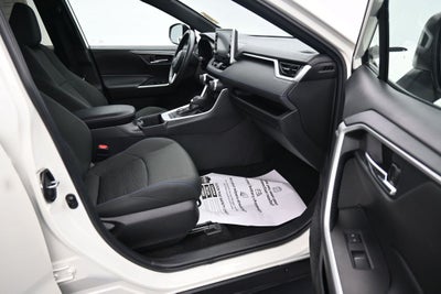 2022 Toyota RAV4 SE