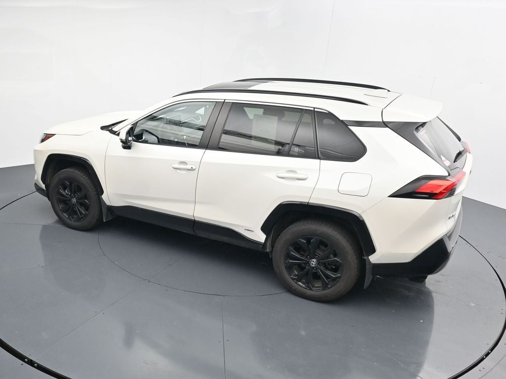 2022 Toyota RAV4 SE