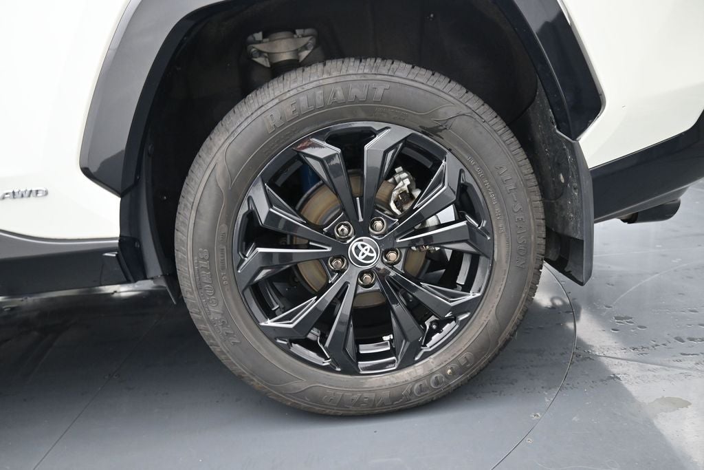 2022 Toyota RAV4 SE