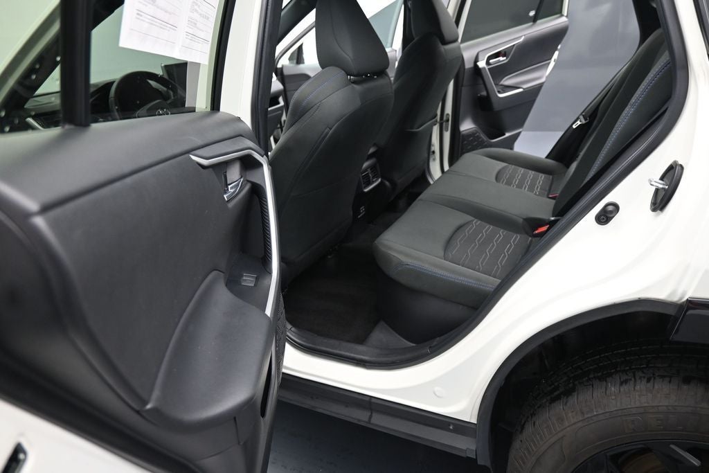 2022 Toyota RAV4 SE