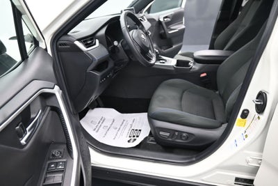2022 Toyota RAV4 SE