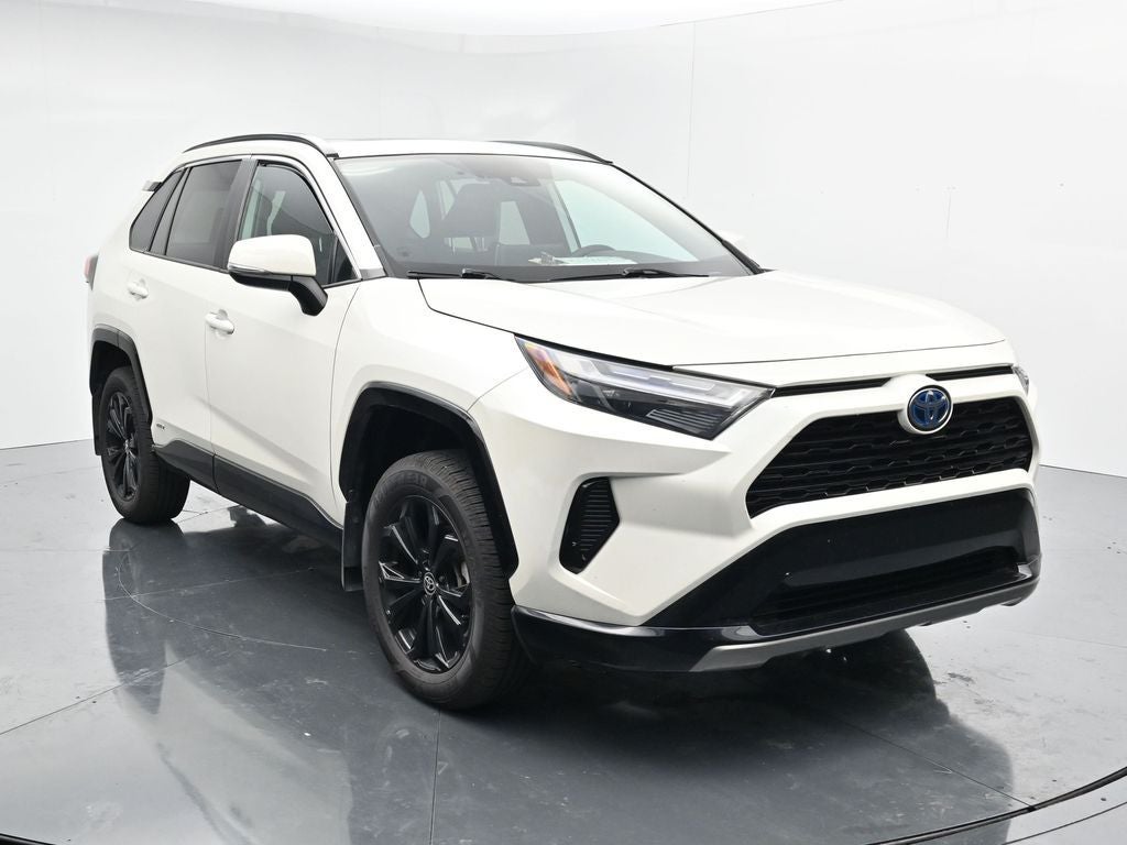 2022 Toyota RAV4 SE