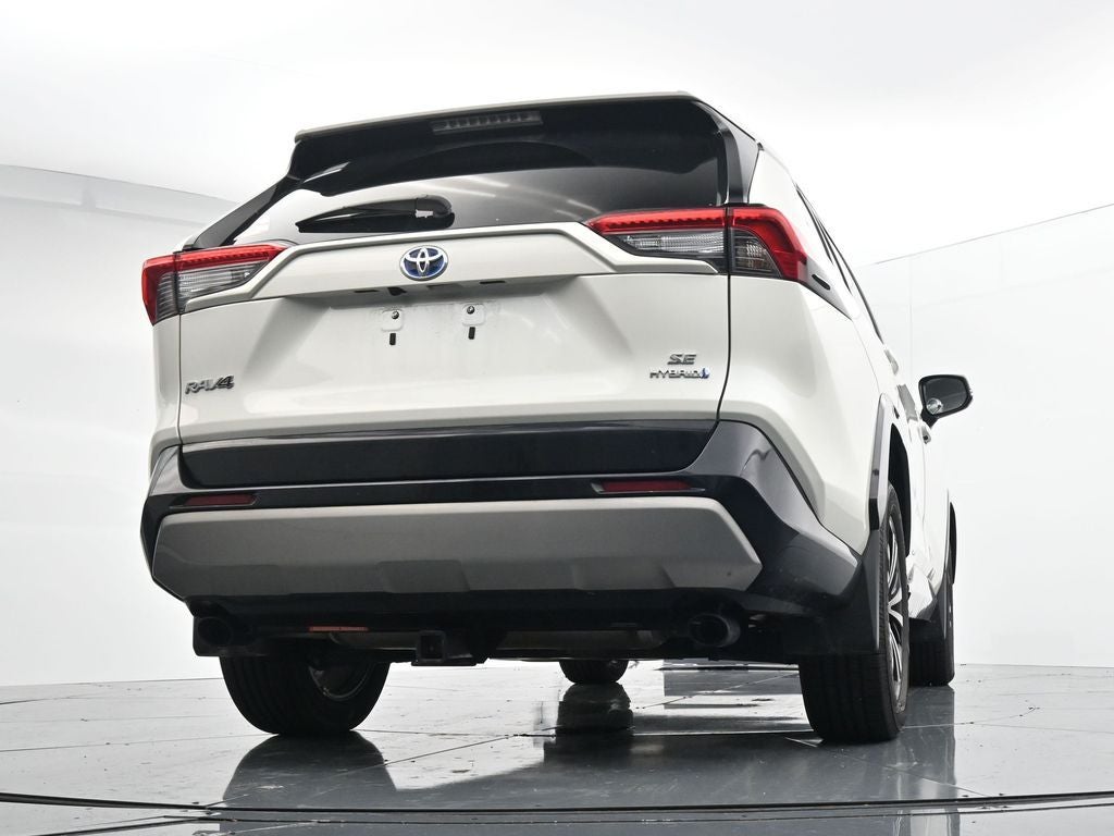 2022 Toyota RAV4 SE