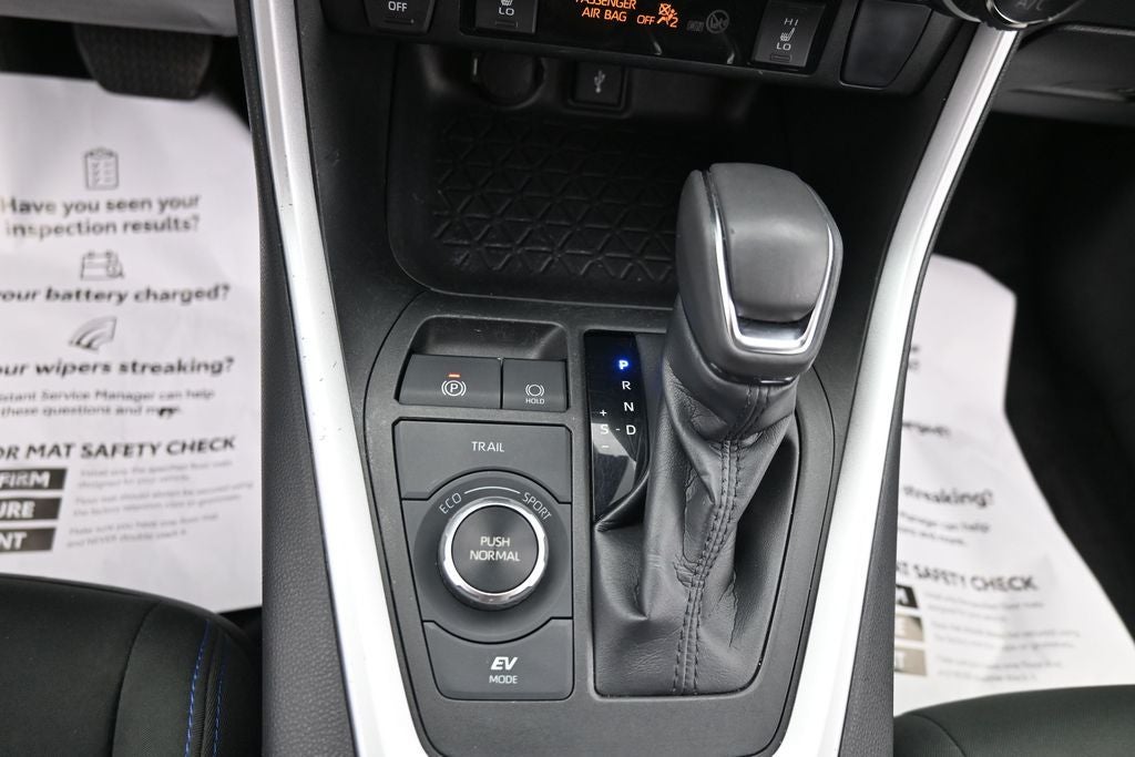 2022 Toyota RAV4 SE