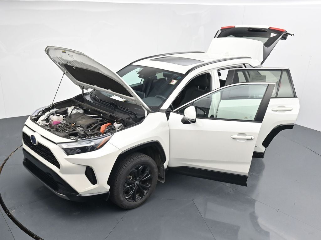 2022 Toyota RAV4 SE