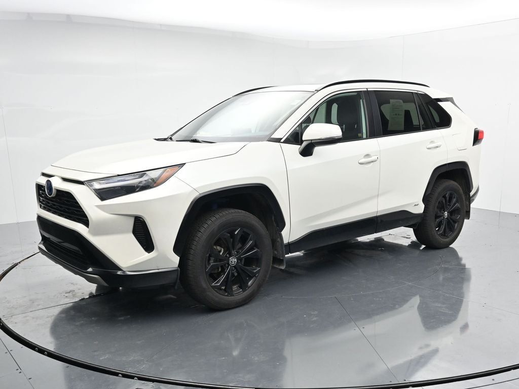 2022 Toyota RAV4 SE