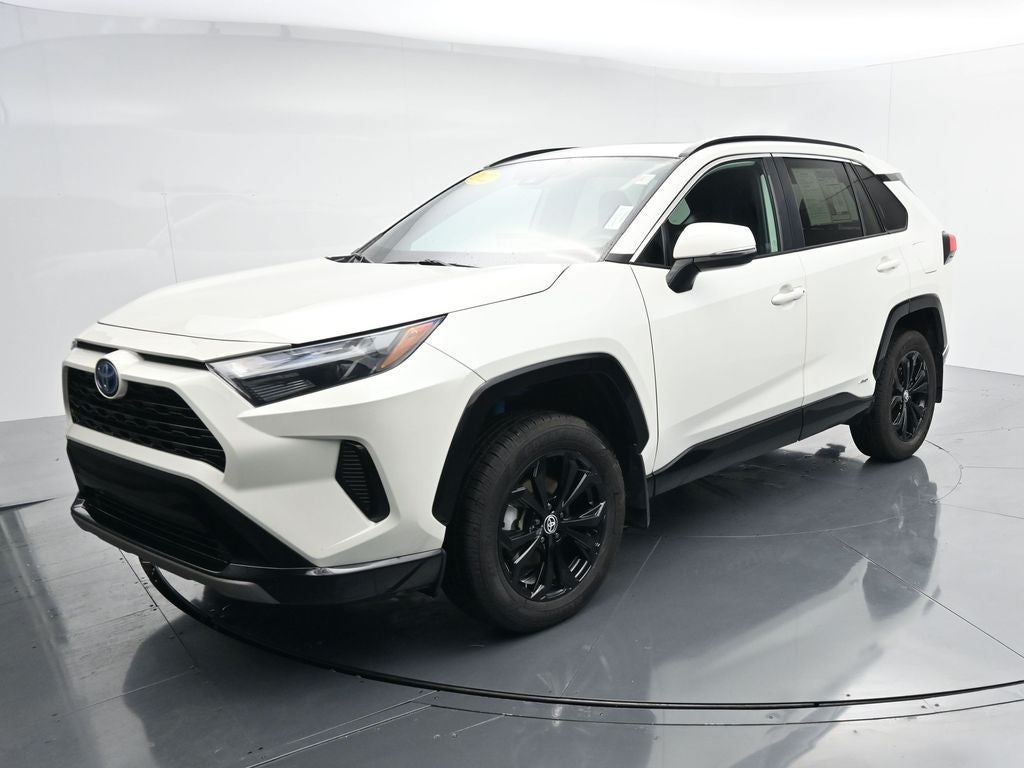 2022 Toyota RAV4 SE