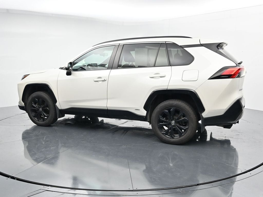 2022 Toyota RAV4 SE