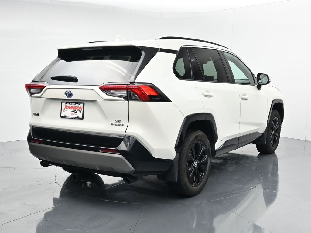 2022 Toyota RAV4 SE