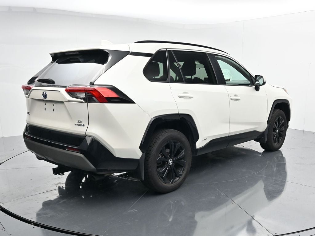 2022 Toyota RAV4 SE