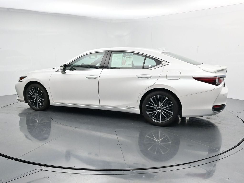 2022 Lexus ES 300h 300h