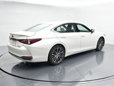 2022 Lexus ES 300h 300h