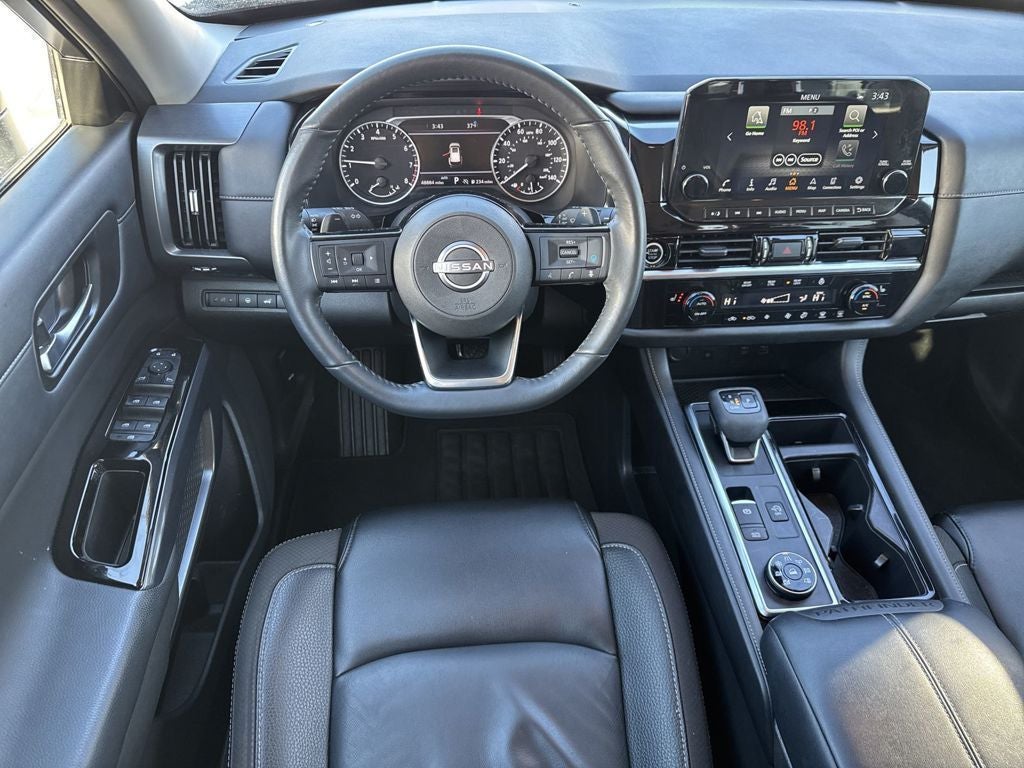2023 Nissan Pathfinder SL