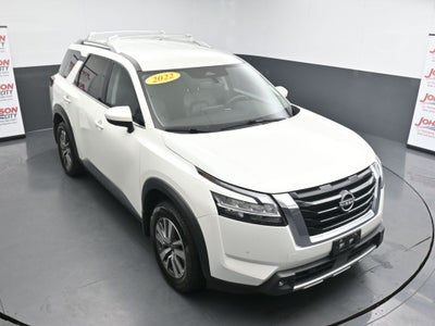 2022 Nissan Pathfinder SL
