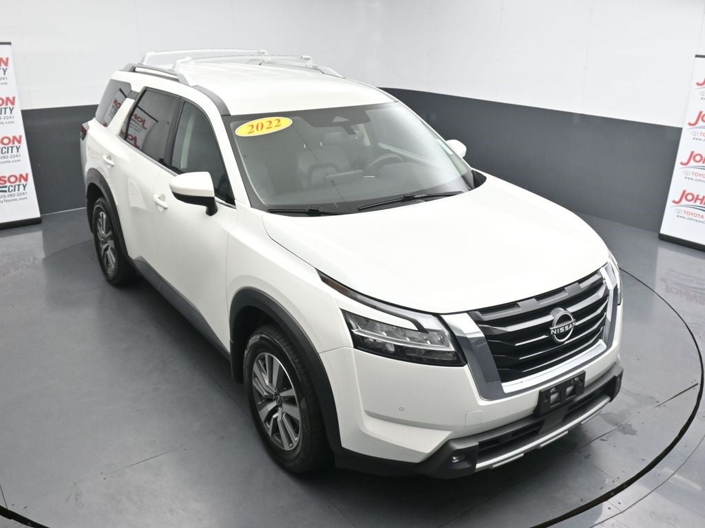 2022 Nissan Pathfinder SL