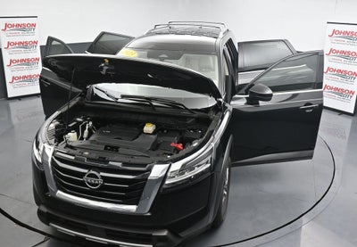 2023 Nissan Pathfinder SL
