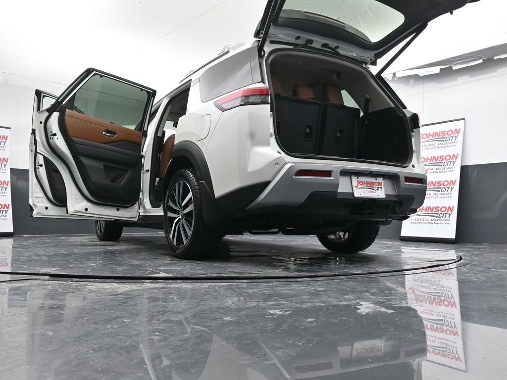 2024 Nissan Pathfinder Platinum