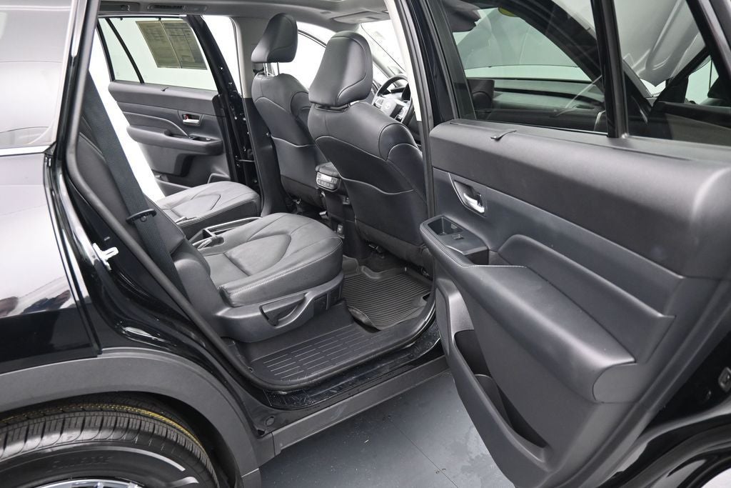 2024 Toyota Grand Highlander Platinum 3rd Row! Cooled Rear Seats!