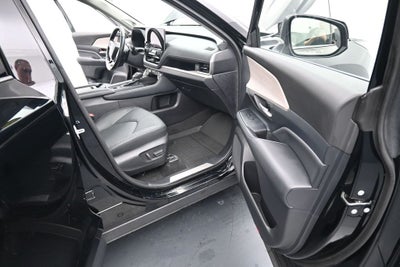 2024 Toyota Grand Highlander Platinum 3rd Row! Cooled Rear Seats!
