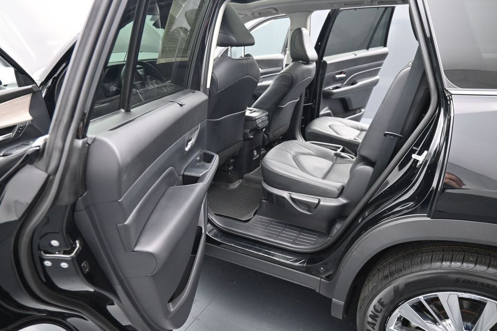2024 Toyota Grand Highlander Platinum 3rd Row! Cooled Rear Seats!