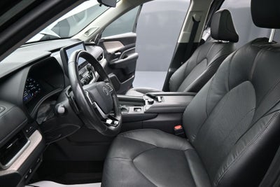 2024 Toyota Grand Highlander Platinum 3rd Row! Cooled Rear Seats!