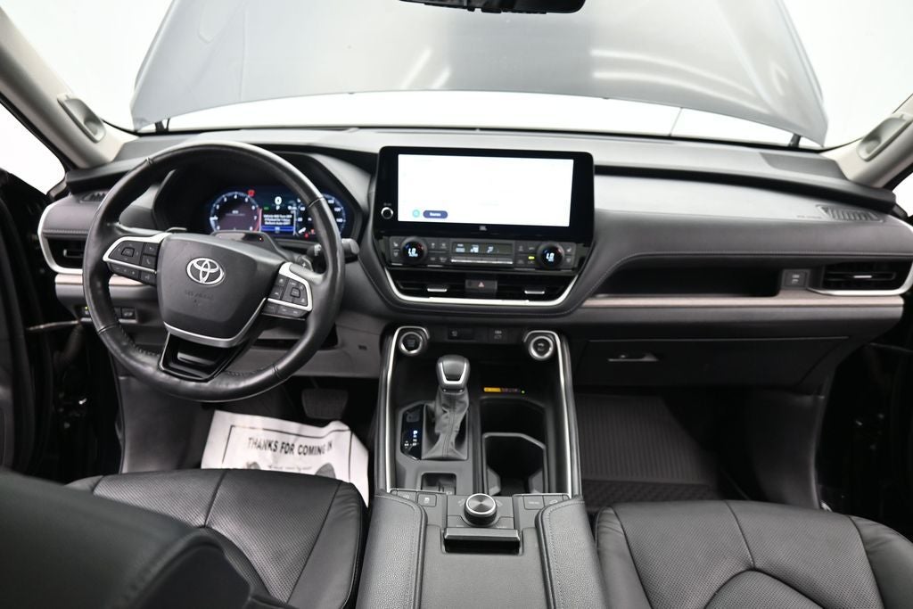 2024 Toyota Grand Highlander Platinum 3rd Row! Cooled Rear Seats!