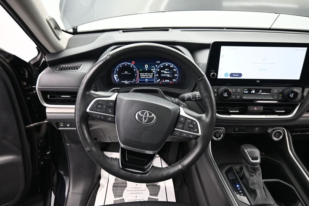 2024 Toyota Grand Highlander Platinum 3rd Row! Cooled Rear Seats!
