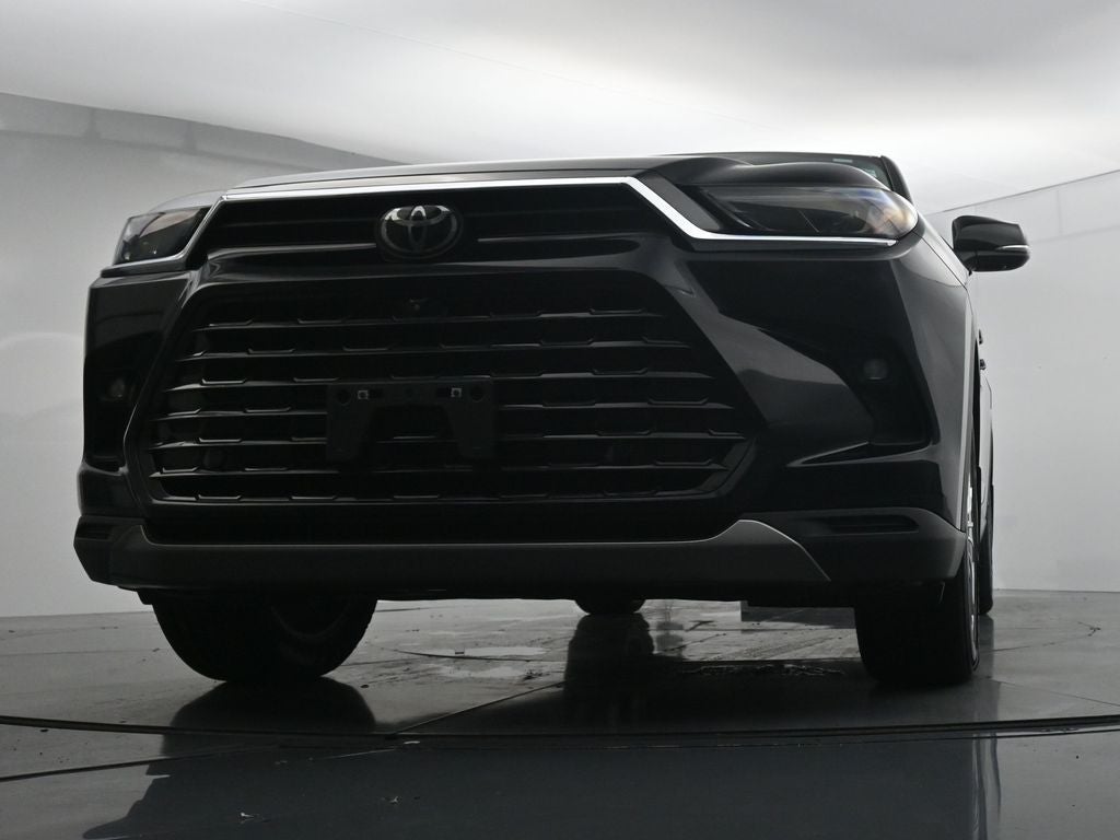 2024 Toyota Grand Highlander Platinum 3rd Row! Cooled Rear Seats!