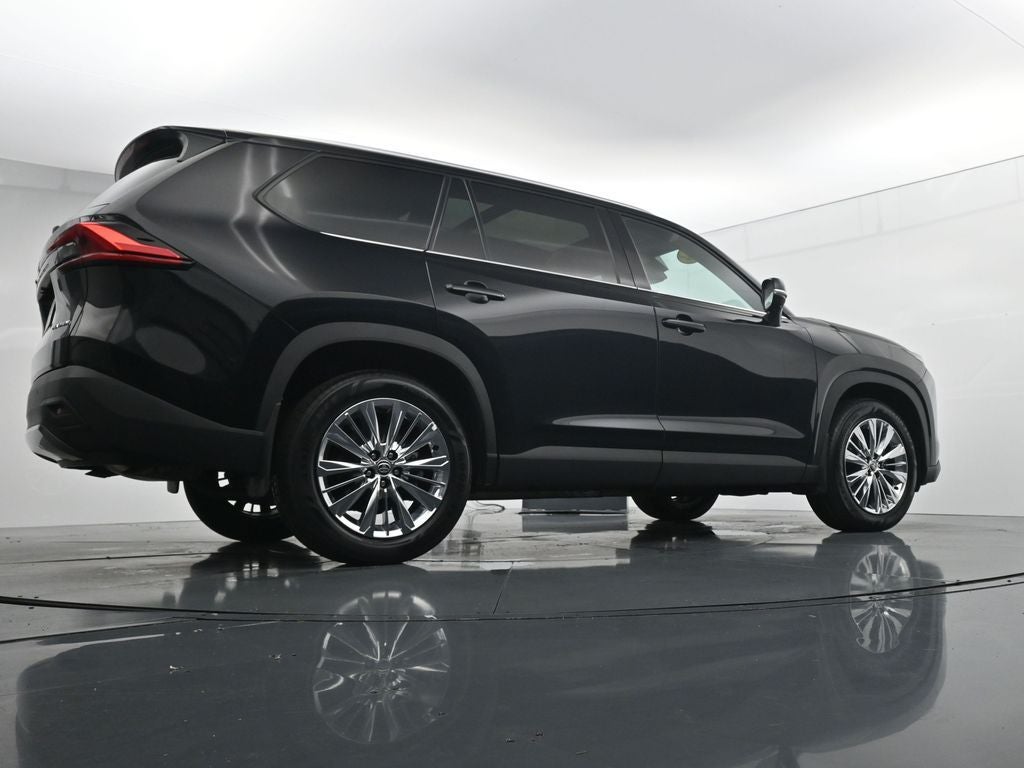 2024 Toyota Grand Highlander Platinum 3rd Row! Cooled Rear Seats!