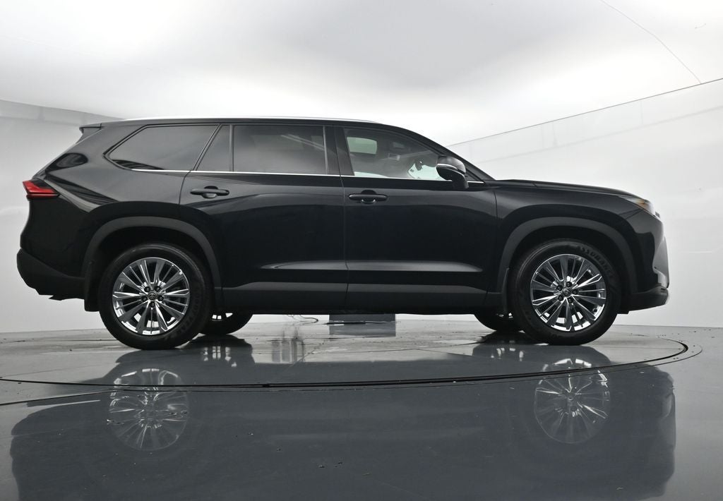 2024 Toyota Grand Highlander Platinum 3rd Row! Cooled Rear Seats!