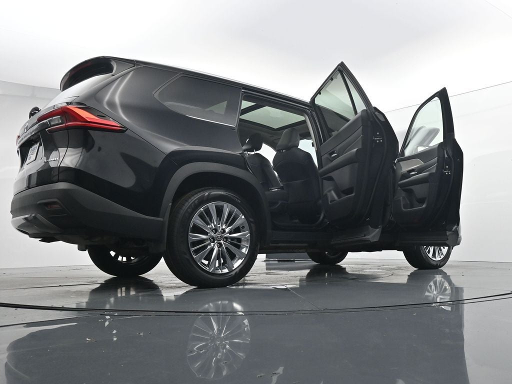 2024 Toyota Grand Highlander Platinum 3rd Row! Cooled Rear Seats!