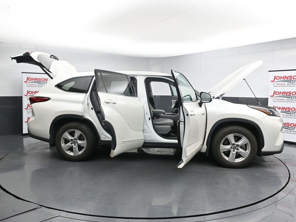 2020 Toyota Highlander LE