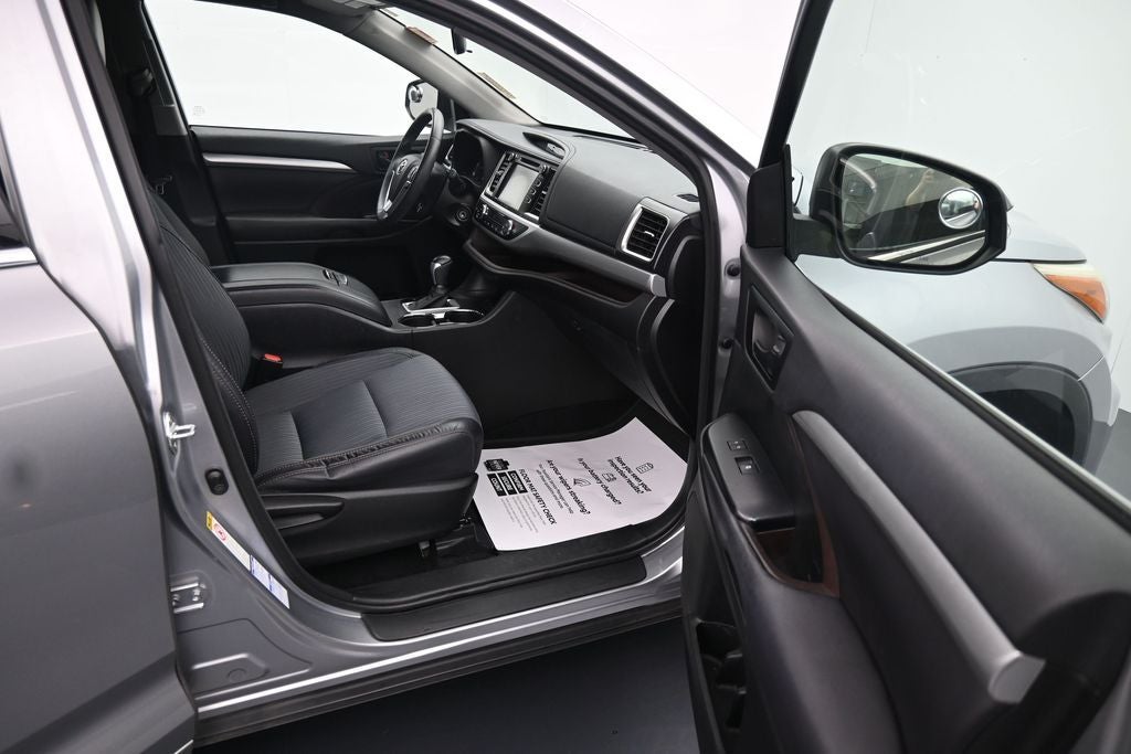 2016 Toyota Highlander LE Plus V6