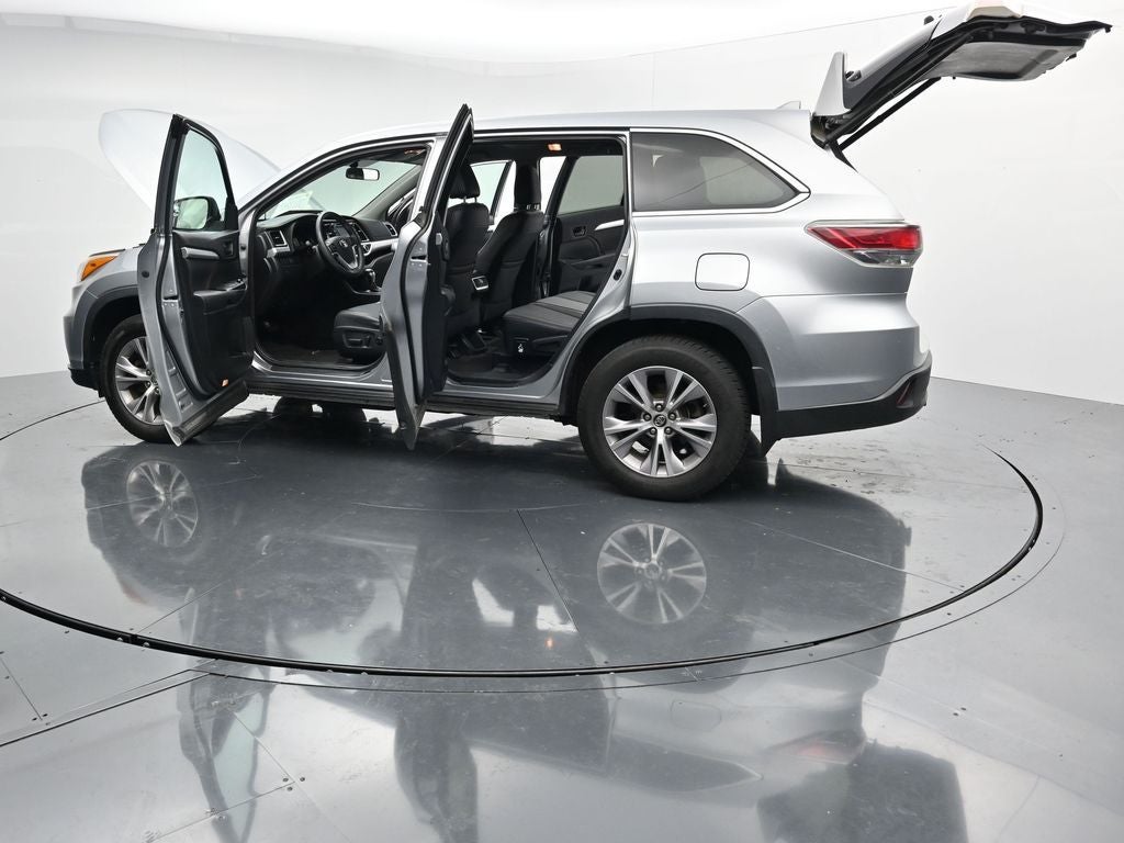 2016 Toyota Highlander LE Plus V6