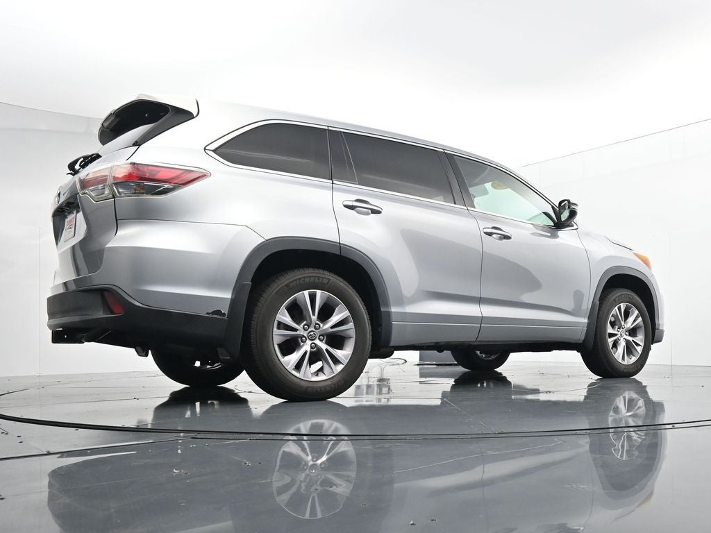 2016 Toyota Highlander LE Plus V6