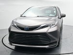 2022 Toyota Sienna LE 8 Passenger