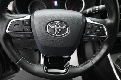 2020 Toyota Highlander LE