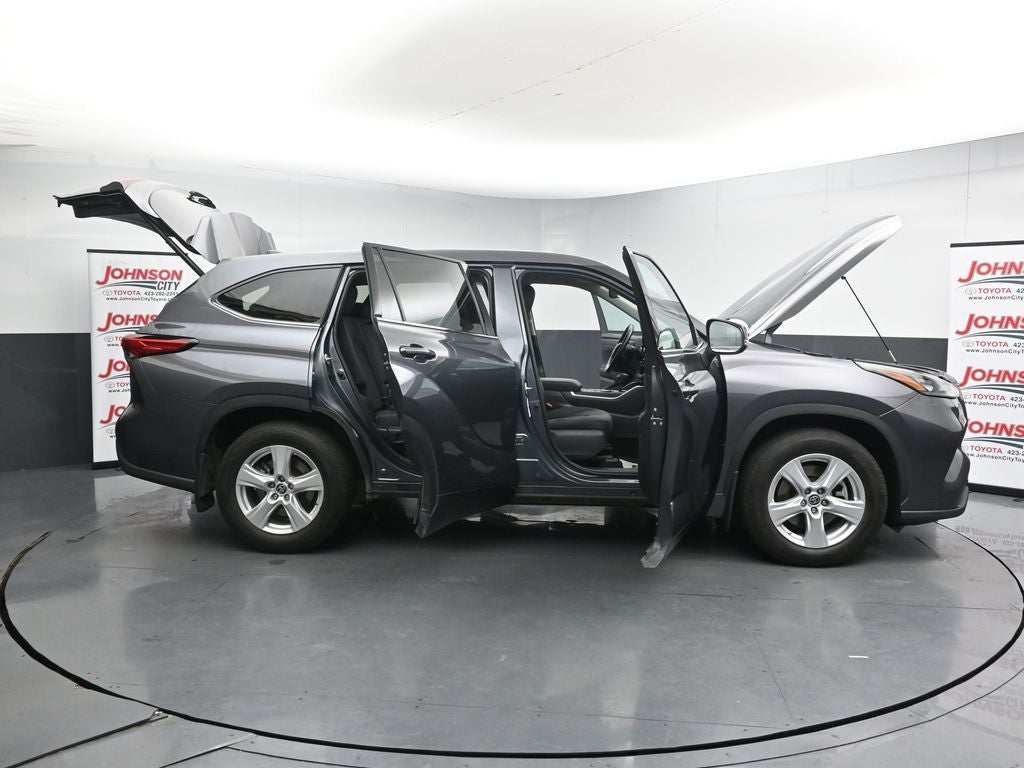 2020 Toyota Highlander LE