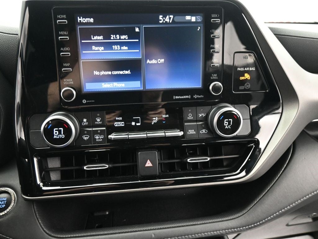 2021 Toyota Highlander LE