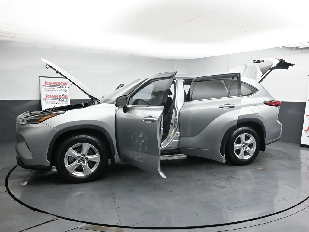 2021 Toyota Highlander LE