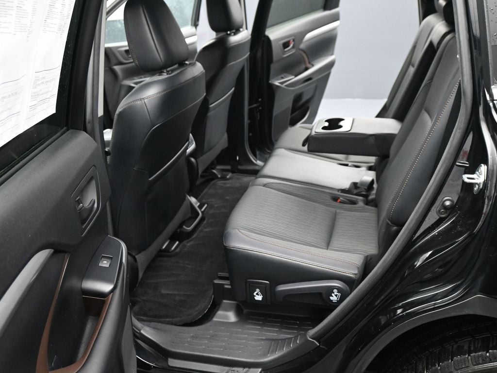 2017 Toyota Highlander LE Plus