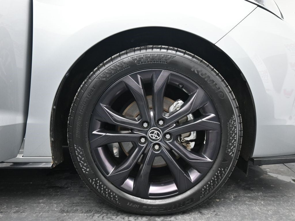 2023 Toyota Sienna XSE 7 Passenger